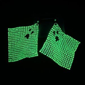 Betsey Johnson Chain Mail Ghost Glow in Dark Earrings Dangle Halloween NEW